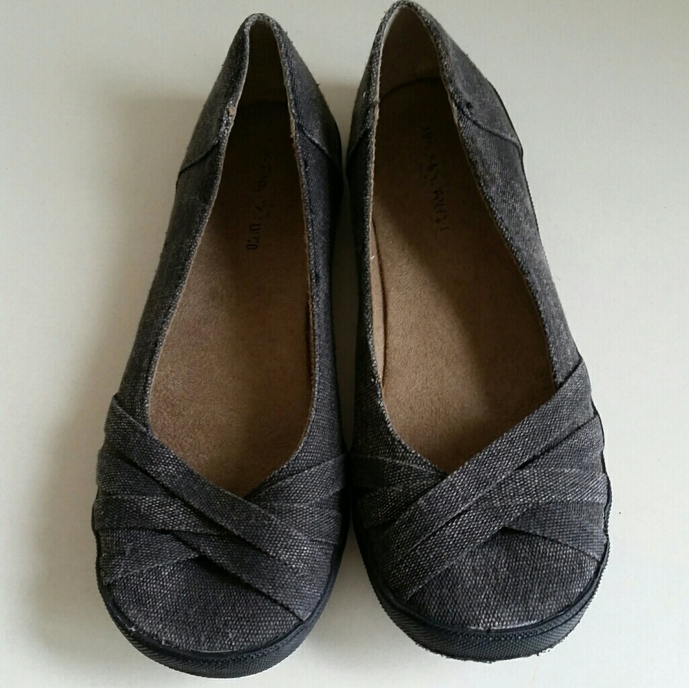Black flats